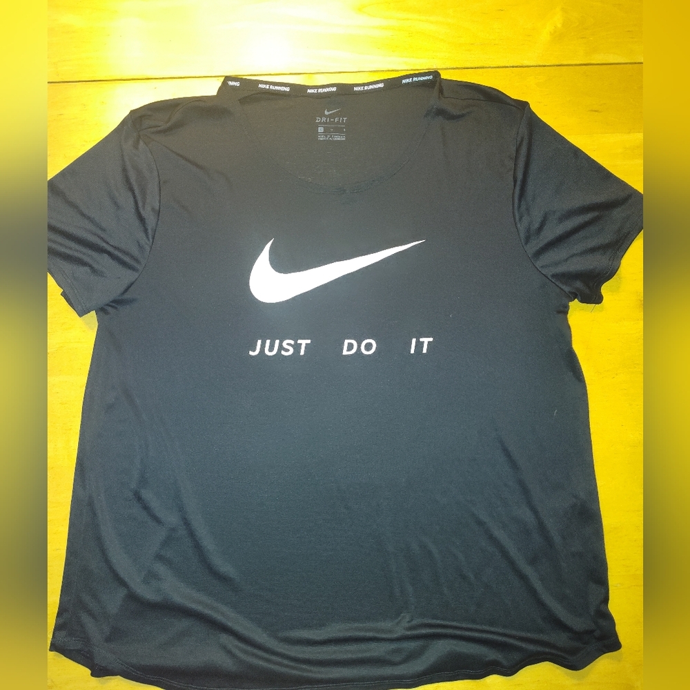 Nike Womens Black Tee with Iconic Swoosh